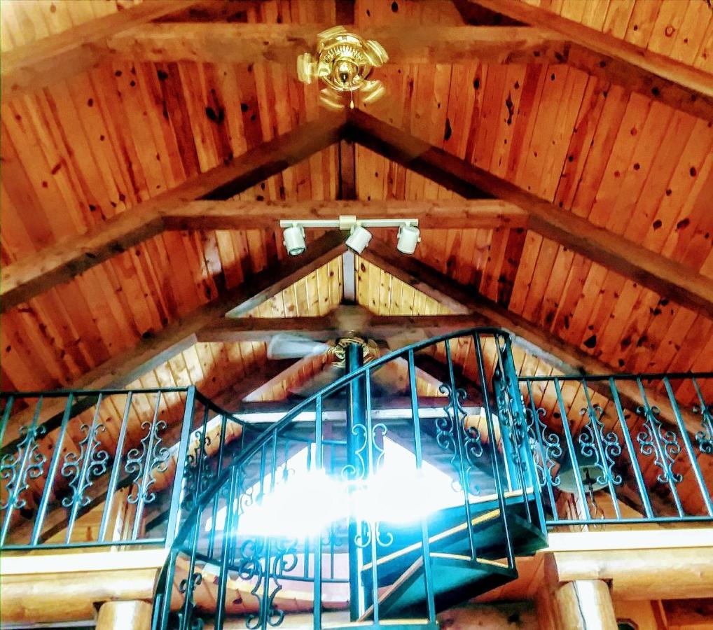 Cherokee Mountain Log Cabins Юрика Спрингс Экстерьер фото