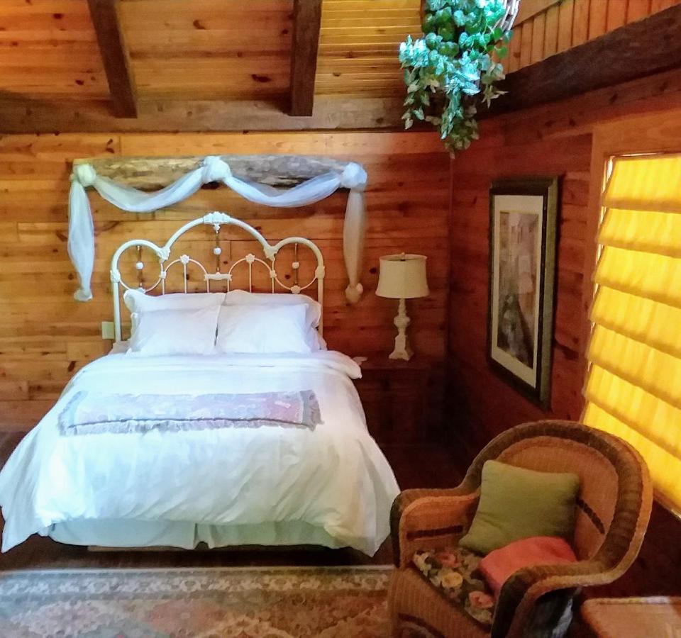 Cherokee Mountain Log Cabins Юрика Спрингс Экстерьер фото