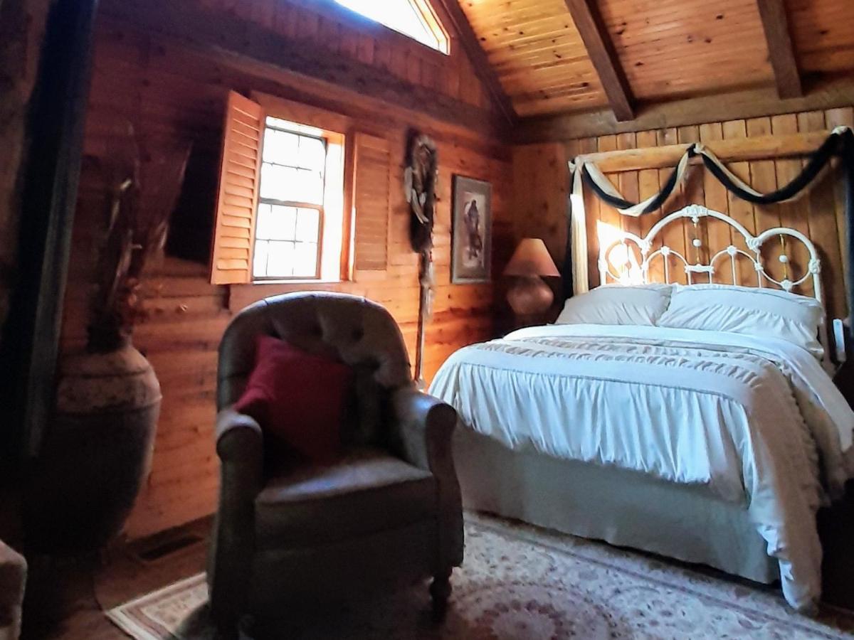 Cherokee Mountain Log Cabins Юрика Спрингс Экстерьер фото
