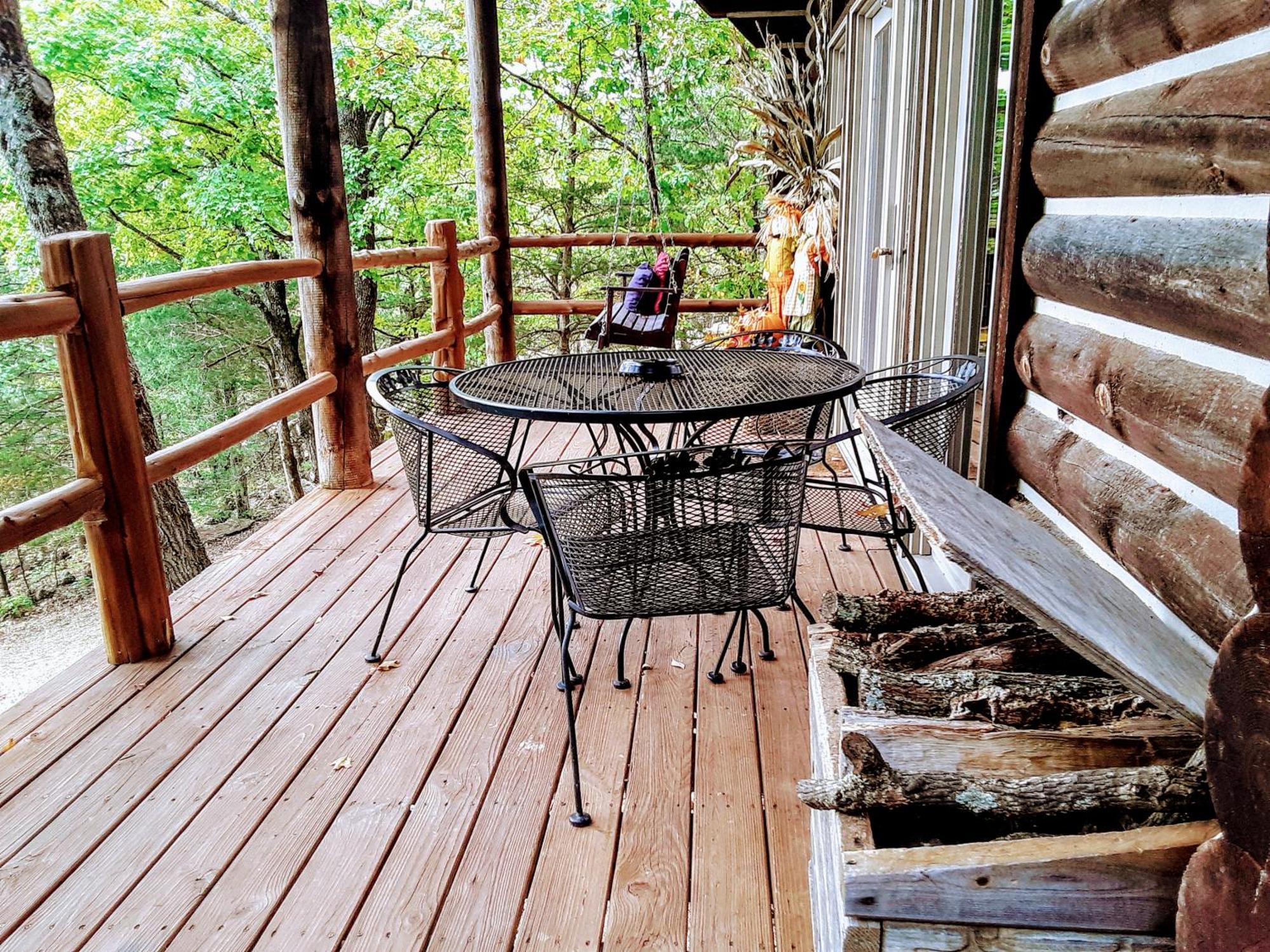Cherokee Mountain Log Cabins Юрика Спрингс Номер фото